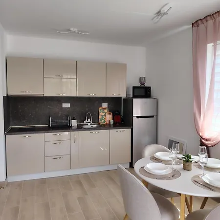 Apartment теди *